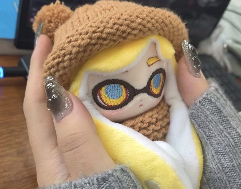 海外勢ファンメイド、イカちゃんぬいぐるみの切なフェイスに胸キュンヤバい