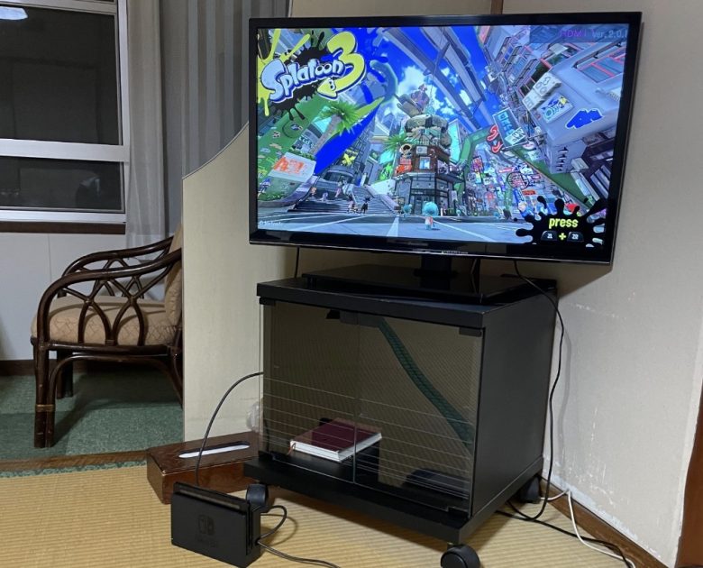 【朗報】スプラガチ勢さん、修学旅行にもスイッチを持参してしまう