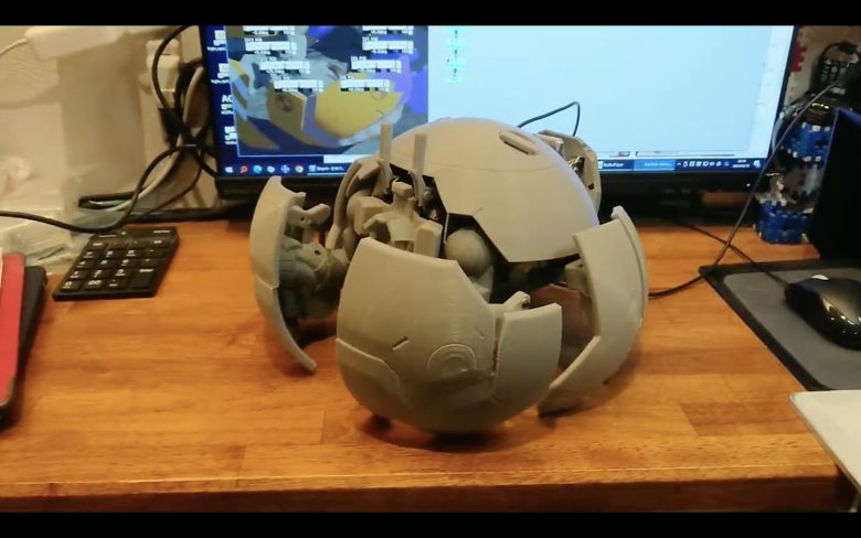 3Dプリンタガチ勢さん、動くカニタンクを自作してしまう