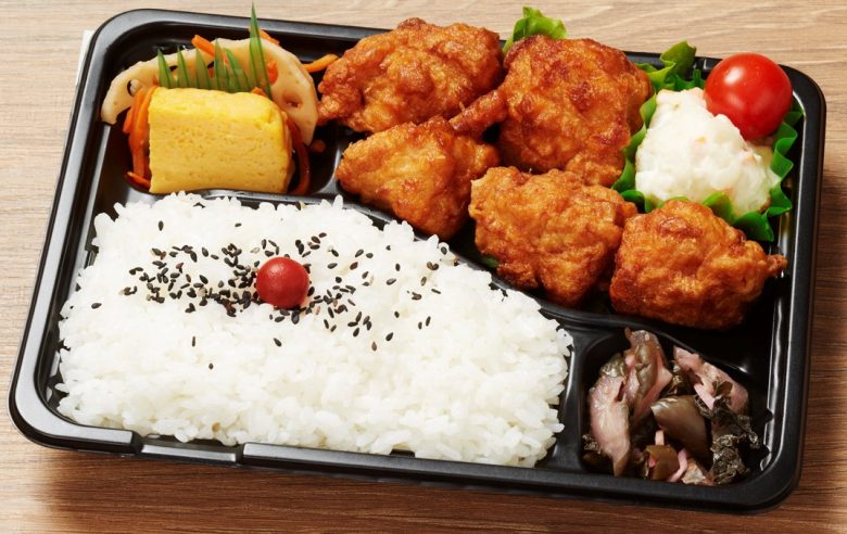 唐揚げ弁当だけで足りない時何食べる？