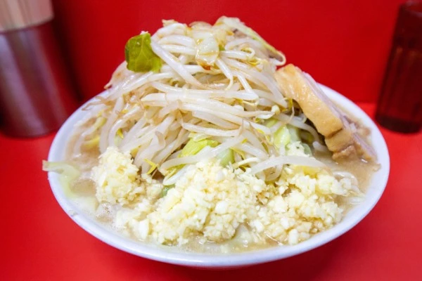 【疑問】ラーメン二郎初めて行ってきたんやが、そんなに美味いか？
